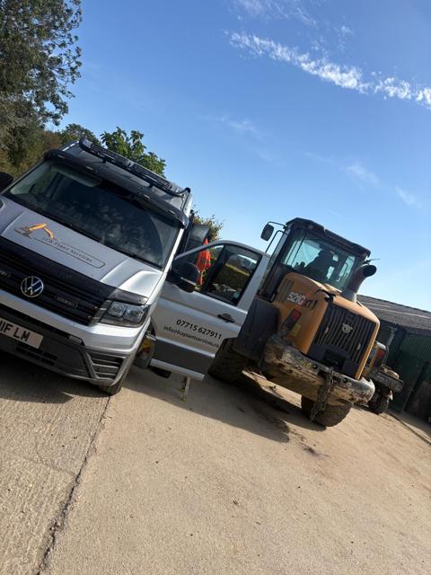 Case 521G loading shovel